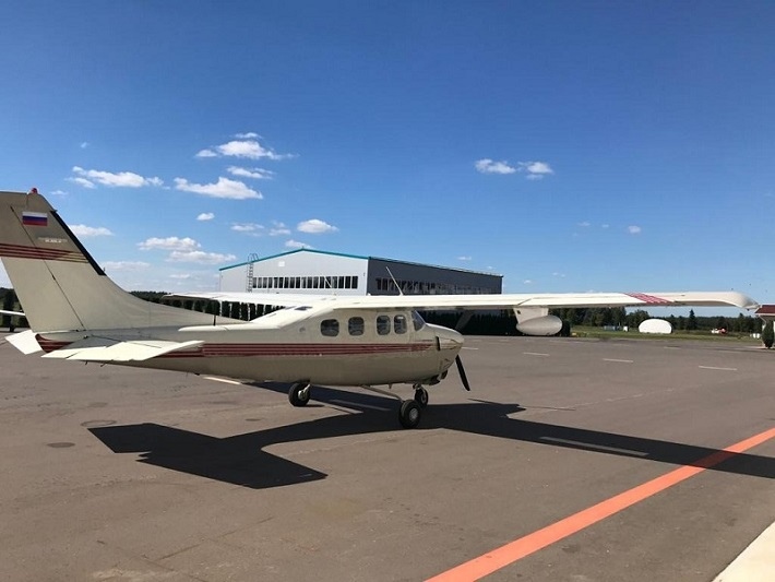 СESSNA 210