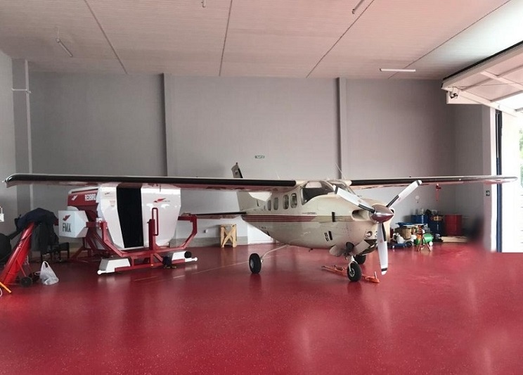 СESSNA 210