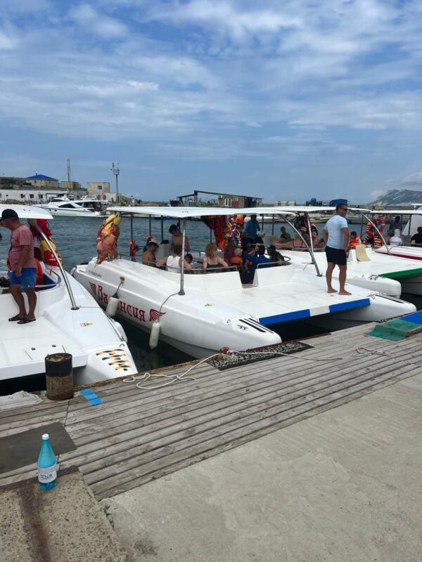 Аренда Катамарана Морские прогулки Витязево Анапа
